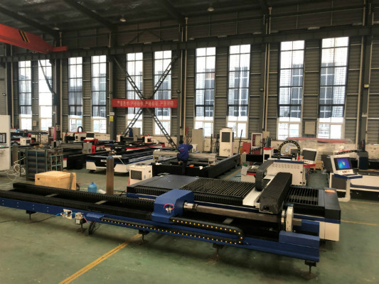 前后氣動(dòng)卡盤-激光切管機(jī)